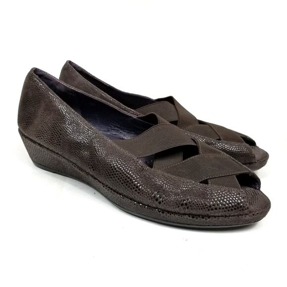 VAN ELi Women's Brown Low Wedge Elastic Strap Slip On Loafers Comfort Shoes 9 - Picture 1 of 9
